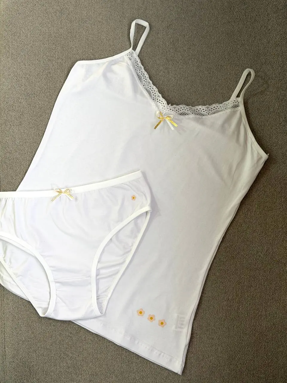 ست تاپ و شورتک زنانه آیسو لویی